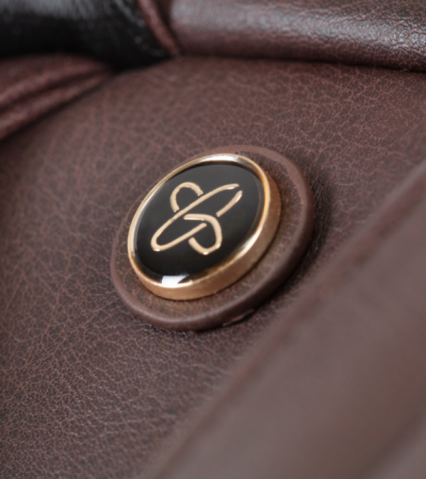 DUNE/ REEF DIAPER BAG COCOA CLOSE UP OF DETAILING