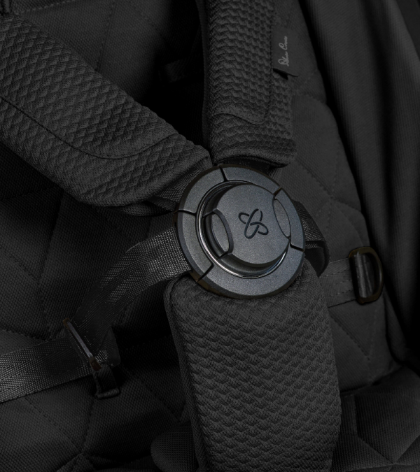 Clic Compact Stroller Space Magnetic Buckle